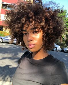 Fine Hair Curly Styles, Big Chop Styles 4c Hair, Short Curly Fro, Big Chop Styles, Bob Color, Curly Styles, Curly Fro, Naturally Curly Hair