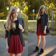 burgundy skater skirt Oversize Jacket, Oversized Jacket, People Around The World, Real People, Skater Skirt, Lookbook, Around The World, My Style, Skirt