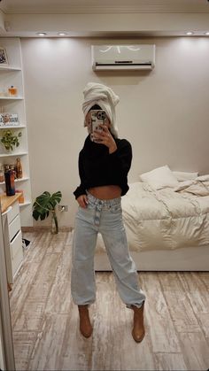 Fitness Inspo, Everyday Outfits, Fashion Inspo Outfits, Trendy Outfits, Mom Jeans, Winter Fashion, Night Out, Fashion Inspo, Ootd