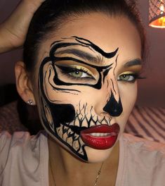 Glam Halloween, Holloween Makeup, Halloween 2022, Halloween Makeup Looks, Fantasy Makeup, Halloween Makeup, Halloween Face, Face Makeup, Halloween Face Makeup