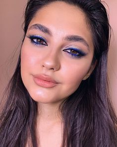 Trucco Glam, Blue Eyeliner, Models Makeup, Blue Eyeshadow, Make Up Inspo, Blue Makeup, Blue Eye Makeup, Makeup Goals