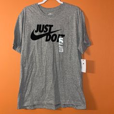 New With Take Mens Nike Tee - Size Xl - Check Pictures For Details Nike Gray Sports T-shirt, Nike Gray T-shirt With Logo Print, Nike Athletic Heather Crew Neck T-shirt, Nike Graphic Print T-shirt In Athletic Heather, Nike T-shirt In Athletic Heather With Logo Print, Nike Gray Tops With Letter Print, Nike Athletic Heather T-shirt With Logo, Nike Sports T-shirt In Gray, Nike Gray Tops With Logo Print