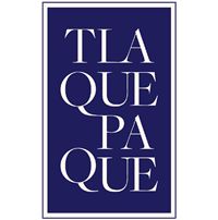 a blue and white sign that says tia que pa que