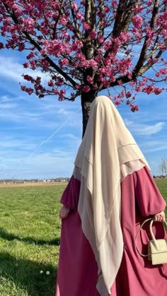 Islamic Modesty, Muslimah Photography, Stile Hijab, Niqab Fashion, Garden Modern