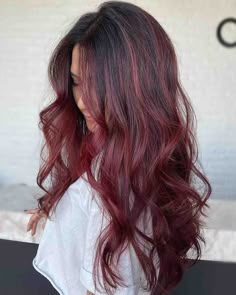 Pelo Color Borgoña, Red Balayage Hair, Red Hair Trends, Wine Hair Color, Hair Color Mahogany, Trendy We Fryzurach, Mahogany Hair, Red Hair Inspo