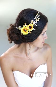 Sunflower bridal headpiece Sunflower hair comb Sunflower Sunflower Hair Piece, Sunflower Hair, Sunflower Headband, Wedding Flowers Sunflowers, Bridal Sunflowers, Wedding Barrettes, Fall Wedding Flowers, Flower Crown Wedding, Sunflower Wedding