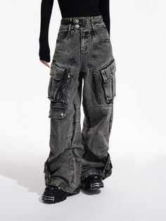 Baggy Cargo Jeans, Spring Outfits For School, Mens Overalls, Dream Closets, Fits Inspo, Jeans Cargo, Work Style, 7th Grade, Swaggy Outfits