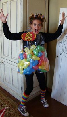 Creative Diy Halloween Costumes, Candy Costume, Mom Halloween Costumes, Creative Halloween Costumes Diy, Mom Costumes, Easy Costume