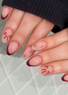 Nails Inspo For Winter 2024, Cute Quick Nail Designs, Gel Nails Birthday Ideas, Nail Ideas November 2024, Wi Ter Nails, Nail Inspo Winter 2024, Nail Art Designs Winter 2024, Nail Art With Bow, Winter Birthday Nail Ideas