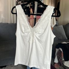 Nwt Cupshe Lace Front Cami/Tank Top Sz M. Feminine Stretch Tank Top For Day Out, White Feminine Tank Top, Feminine Tank Vest Top, Feminine Cotton Vest Top, Lace Trim Tank Top For Day Out, Feminine Stretch Tank Top, Vest-style Tank Top For Daywear, Feminine Tank Top With Lace Trim, Day Out Tank Top With Lace Trim