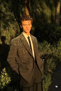 Men’s Glitter Outfit, Met Gala Mens Outfits, Men’s Green Formal Suit, Mens Celestial Outfit, Celestial Suit Men, Constellation Suit, Male Prom Outfits Unique, Diamond Suit Men, Winter Wonderland Party Outfit Men