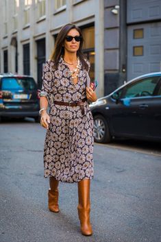 2018 Street Style, Drinks Outfits, Work Outfits Frauen, Simple Work Outfits, Chic Work Outfit, Dressing Over 50, Work Outfit Inspiration, Midi Dress Chic, Nyc Street Style