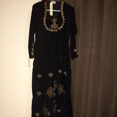 Beautiful Micro Velvet Mirror Embroidered Full Length Dress Fitted Anarkali Embroidered Evening Dress, Elegant Floral Embroidered Maxi Kurta, Elegant Maxi Kurta With Floral Embroidery, Fitted Long Sleeve Embellished Kurta, Elegant Floor-length Kurta With Floral Embroidery, Formal Black Embellished Kurta, Fitted Black Kurta With Gold Embroidery, Fitted Black Kurta For Party, Black Long Dress With Intricate Embroidery