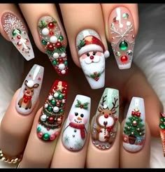 Reindeer Nail Art, Sparkly Christmas Nails, Nail Noel, Xmas Nail Art, Daisy Nails, Nails Christmas, Holiday Nail Art