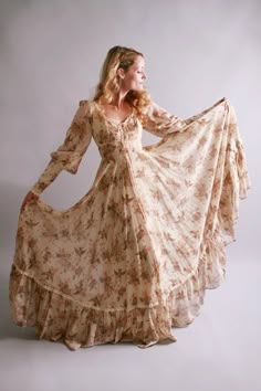 1970s maxi dress / vintage gunne sax dress with birds and their nests / by coralvintage, $160.00 Vintage Gunne Sax Dress, Prairie Dresses, Maxi Dress Vintage, Gunne Sax Dress, Jessica Mcclintock