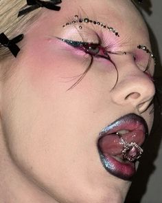 Lola Bute, High Fashion Makeup Editorial, Fairy Vampire, High Fashion Makeup, Alt Makeup, Drag Makeup, Color Eyeshadow, Beauty Portrait, Daily Makeup