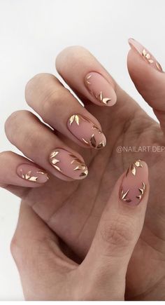 Smink Inspiration, Colorful Nails, Gold Nail, Her Nails, روتين العناية بالبشرة, Chic Nails, Nail Arts, Gold Nails, Cute Acrylic Nails