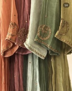 Mukesh Work Suits, Mukesh Work, Pakistani Women Dresses, Kurta Patterns, Casual Indian Fashion, Pakistani Dresses Casual, Indian Dresses Traditional, Dress Design Patterns, Kurta Designs Women