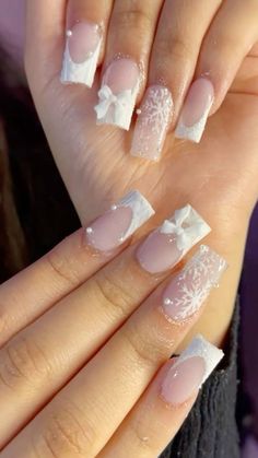 Winter Birthday Nails Acrylic Short, Blue And White Xmas Nails, Winter Fake Nails, Winter Nail Inspo 2024 Square, Ombre Xmas Nails, Winter Christmas Nails 2024, Square Christmas Nails Acrylic, Xmas French Nails, Square Nails Ideas Christmas