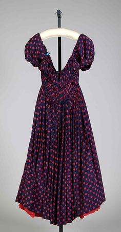 Evening dress Claire McCardell (American, 1905–1958) Manufacturer: Townley Frocks (American) Date: 1949 Culture: American Medium: Silk, cott... Vintage Frocks, Fashion Draping, Sassy Dress, 1960's Fashion, Classic Names, American Fashion Designers, Costume Collection