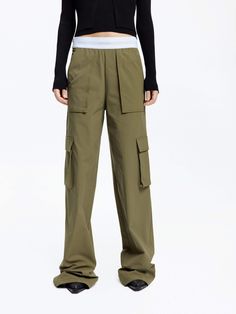 MO&Co. Women's Contrast Waist Cargo Pants Discover the perfect balance of comfort and functionality with our pants. Made with breathable outdoor material, these pants feature a straight-leg design and multiple spacious pockets. The elastic contrast waistband adds a touch of style and customizable fit. Features : - Straight leg in cargo style- Multi wide pockets on the sides- Contrast elasticated waistband, UPF 40+ sun protection Code: MBD1PATK01 & MBD1PAT036The back length of size M is 110cmMATE Waist Cargo Pants, Outdoor Material, Cargo Style, Leg Design, Black Xs, Sun Protection, Cargo Pants, Black Pants, Straight Leg