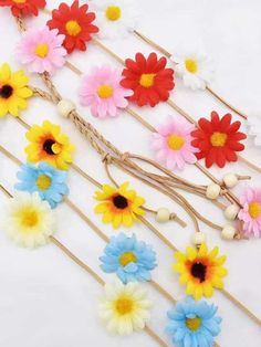 1 pieza Corona de flores tipo margarita de estilo bohemio con diadema de color aleatorio | Moda de Mujer | SHEIN México Macrame Headbands, Hair Band, Macrame, Tassels, Band, Flowers, Quick Saves, Color, Macramé