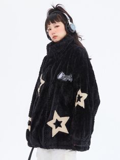 ❤︎American Retro Star Wool Lamb Loose Winter Coat❤︎  ⚠Please allow 2 weeks for️goods to be shipped Black Winter Coat, College Bags, Gift Of Time, Heart Bag, Press The Button, Winter Coat, White And Black, Super Cute, Wool