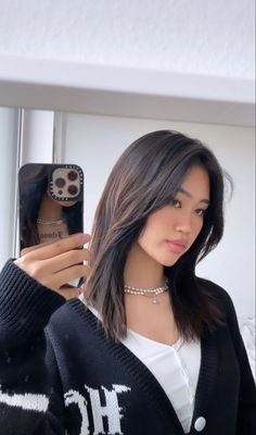 Summer Haircuts For Straight Hair, Curtain Bangs Medium Hair Asian, Straight Mid Length Hair With Curtain Bangs, Asian Haircut Straight Hair, Vietnamese Haircut, Medium Length Asian Hair, Butterfly Haircut Straight Hair Unstyled, Medium Length Hair Styles Straight, Medium Hair Asian