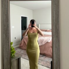 Brand New. Never Worn Except For Trying On. Tags Still Attached. Prettylittlething Green Midi Dress. Green Midi Dress With Straight Neckline For Date Night, Green Bodycon Dress For Brunch, Green Bodycon Midi Dress For Day Out, Midi Bodycon Dress, Green Midi Dress, Midi Dress Bodycon, Colorful Dresses, Cool Outfits, Bodycon Dress