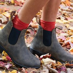 Rugged yet supremely comfortable, the Women’s Blundstone 1677 Heeled Boots add an edgy vibe to your outfit. Sling Pack, Spring Prints, Boot Accessories, Slipper Sandals, Slipper Boots, Sweater And Shorts, Boot Sandals, Your Outfit, Chelsea Boots