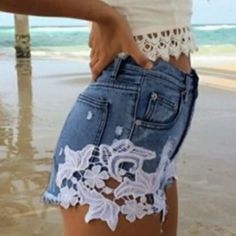 Beautiful High Waist Casual Blue Denim Short Lace Crochet Please See Pics For The Measurements Before Buying. Summer Outfits Tank Tops, Demin Shorts, Floral Denim Shorts, Lace Denim Shorts, Summer Shorts Denim, Summer Outfits For Teens, Tank Top Outfits, Sabo Skirt, Floral Denim