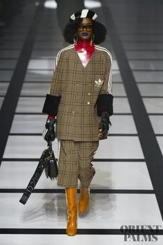 Gucci Fall 2022, Urban Sport, 2022 Fashion Show, Gender Fluid, Street Style Edgy, Street Snap, Power Dressing, Gucci Fashion, 2022 Fashion