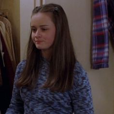 Rory Gilmore Hairstyles Season 1, Rory Gilmore Headband, Rory Hairstyles, Rory Gilmore Hairstyles, Snap Clips Hairstyles, Hair Cut Lengths, Rory Gilmore Style, Gilmore Girls Fashion