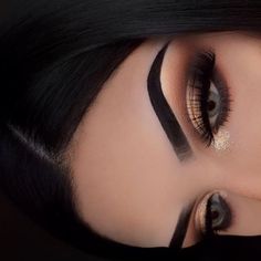 Stile Kylie Jenner, Makeup Sephora, Formal Makeup, Fall Makeup Looks, Makijaż Smokey Eye, Gold Makeup, Makeup Eye Looks, Make Up Looks