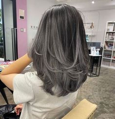 Korean Hair Color, Hair Color Streaks, Blending Gray Hair, Gray Hair Highlights, Short Hair Color, Grey Hair Color, Hair Stylist Life