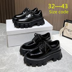 All Nike Shoes, Classy Shoes, Fancy Shoes, Loafers Style, Aesthetic Shoes, Swag Shoes, Shoe Insoles, Black Leather Shoes, Leather Shoes Woman