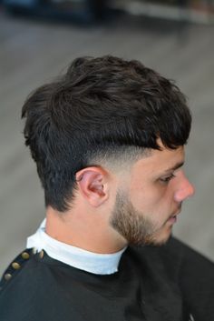 Crop Top Mullet Haircut Men, Men Haircut Styles Long, Mullet Hair Hombre, Bangs For Men, Fade Haircut Curly Hair, Mullet Fade, Curly Hair Fade, Mens Haircuts Short Hair, Mens Hairstyles Fade