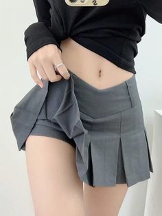 ⚡️Buy V Cut Pleated Micro Mini Skirt Khaki S under $39.00 in Mini Skirts Online. Style: Casual/Street/Y2K/Sweet/Sexy/Preppy. Fabric Content: Polyester Blend. Fit Type: Regular fit. Length: Above Knee. : Shaped with a v-cut wide waist style, it has fully lined, pleats seam detail to the leg, and with multi belt loops design, finished with a concealed zip fly along the side.. ✓Free Shipping on all orders over US$69. Cherry Sweater, Street Y2k, Pleated Skirt Short, Streetwear Shorts, Knitting Women Cardigan, Micro Mini Skirt, Wide Waist, 90s Grunge, Micro Mini