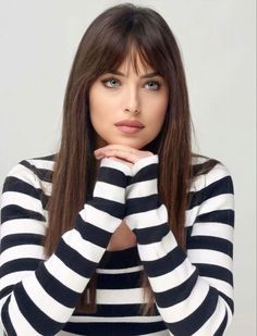 Layered Hair With Bangs, Melanie Griffith, Mtv Movie Awards, Long Hair With Bangs, Long Layered Hair, Christian Grey, Dakota Johnson, Jamie Dornan, Fifty Shades