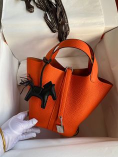 Size: Standard Size It comes with Dust box, Care manual, Tag, and Paper bag. Hermes Picotin 18cm, Hermes Picotin, Lv Purse, Lv Shoes, Vegetable Basket, Lv Handbags, Orange Bag, Lv Belt, Lv Wallet