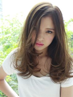 Hair Catalog, Hair Arrange, Asian Hair, How To Make Hair, Pretty Hairstyles, Hair Looks, Medium Length Hair Styles