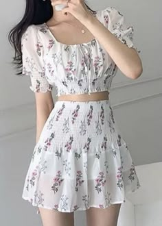 Korean Fashion Dress, Vestidos Vintage, Ulzzang Fashion, Kpop Fashion Outfits, Girls Fashion Clothes, Teenage Fashion Outfits, Kpop Fashion, Teen Fashion Outfits, Primavera Estate