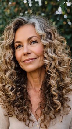 Stylish Curly Hairstyles for Women Over 60 for Curly Hair with Face-Framing Highlights 🍃 Cut Curly Hairstyles, Curly Shag, Dark Brown Highlights, Shag Cut, Shoulder Length Bob, Bob With Bangs