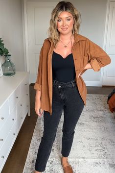 Style For 30s For Women, Trendy Fall Outfits 2023 Midsize, Outfits For Your 30s For Women, Fall Cookout Outfit, Fall Outfits Women Curvy, Cool Casual Outfits Women, Super Casual Work Outfit, Fall Business Casual Outfits For Women Plus Size, 30s Style Outfits