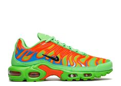 Air Max Plus Outfits, Air Max Plus Tn, Supreme Box Logo, Nike Tn, Shoes Heels Classy, Flight Club, Mean Green, Nike Waffle, Nike Air Shoes