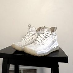 Great Condition Shoes No Popped Air Bubbles And Almost No Yellowing. Shoes Nike Jordan, Nike White, Air Bubbles, Shoes Nike, Nike Jordan, White Nikes, Men's Nike, Nike Men, Nike Shoes