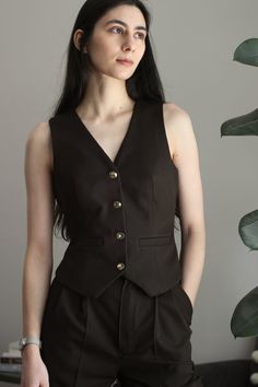 Making a Tailored Waistcoat — The Social Fabric Tailored Waistcoat, Western Dresses For Women, Black Wardrobe, Tailored Clothes, Woman Suit Fashion, Tailored Dress, Vest Outfits, Pantalon Large