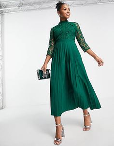 Emerald Green Dresses, Velvet Maxi Dress, Midaxi Dress, Embroidered Midi Dress, Pleated Midi Dress, Black Midi Dress, Green Fashion, Dress Details, Pretty Dresses