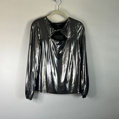 Nwt Marc New York Silver Metallic Shimmery Blouse Top Balloon Sleeves Sz S, No Flaws Noted Silky Soft And Stretchy Approx Measurements Length 22.5in P2p 17.5in 2/6/24 Metallic Long Sleeve Glamorous Blouse, Glamorous Metallic Long Sleeve Blouse, Glamorous Long Sleeve Metallic Blouse, Metallic Shiny Long Sleeve Blouse, Metallic Shiny Blouse For Spring, Metallic Silver Fitted Tops For Evening, Fitted Metallic Silver Tops For Evening, Shiny Long Sleeve Party Blouse, Long Sleeve Shiny Blouse For Party