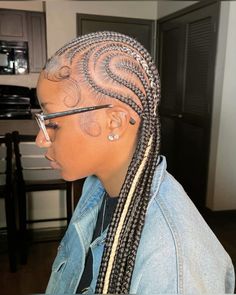 Light Brown Cornrows Braids, Black And Blonde Feed In Braids, Feed In Braids With Color, Straightback Cornrows Braids With Design, Atl Hairstyles, Blonde Feed In Braids, Unique Cornrows, Straight Backs, Black Hair Inspiration